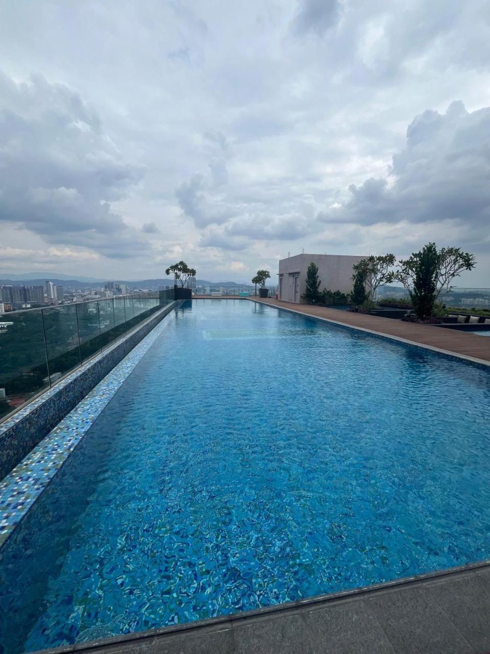Pangsapuri The Riveria By 54th Fl00r Swimming Pool
